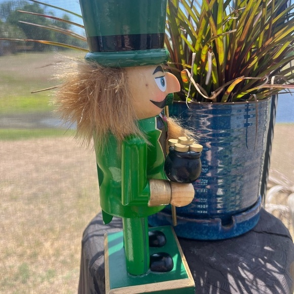 Ashland Irish Leprechaun Nutcracker St. Patrick's Day 9 in. Tall Wooden - Picture 10 of 12